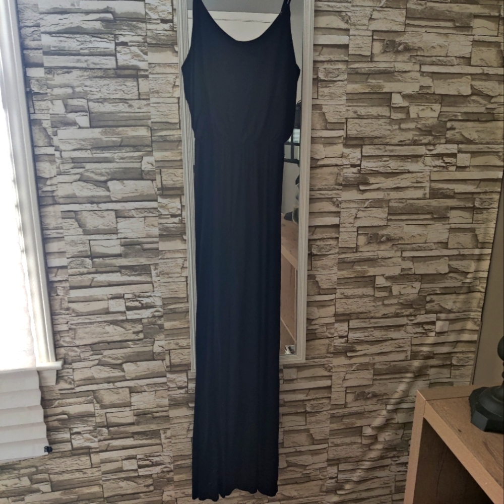 Lush-black dress